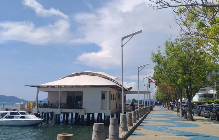 Cost Analysis of Solar Street Lights vs Traditional Street Lights